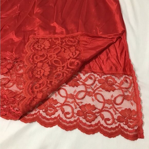 Cabernet Red Slip Skirt Vintage Size Small Made In The U.S.A - Picture 10 of 10
